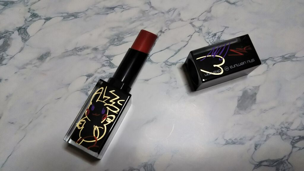 ルージュ アンリミテッド アンプリファイド マット<2019年クリスマスコフレ限定>/shu uemura/口紅を使ったクチコミ(2枚目)