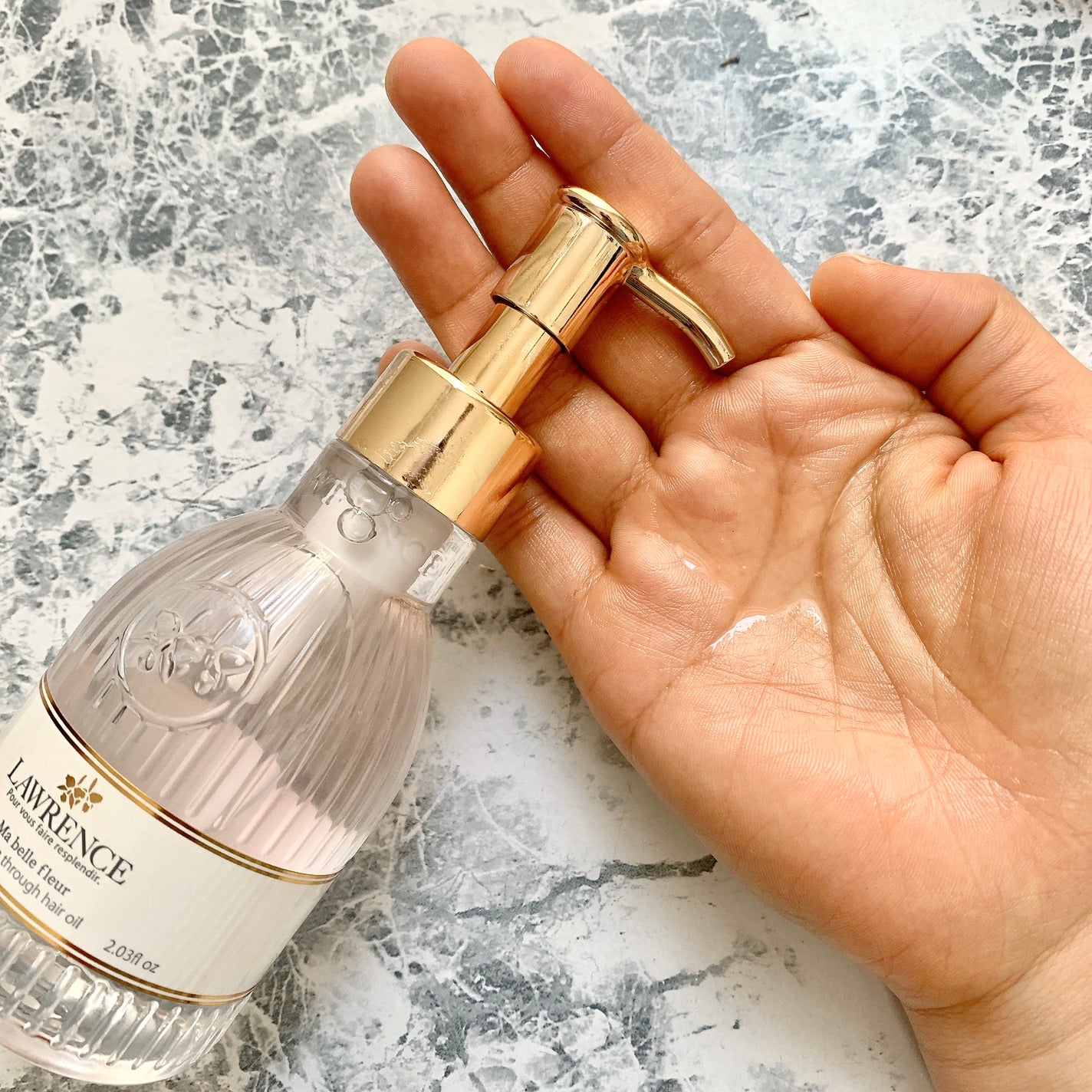 シャイニングスルーヘアオイル マベルフルール/ロウレンス /ヘアオイルを使ったクチコミ(2枚目)