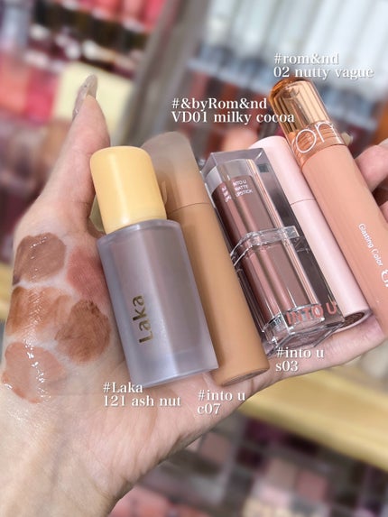 アンドバイロムアンド グラッシーボムティント/&nd by rom&nd/リップティントを使ったクチコミ(3枚目)