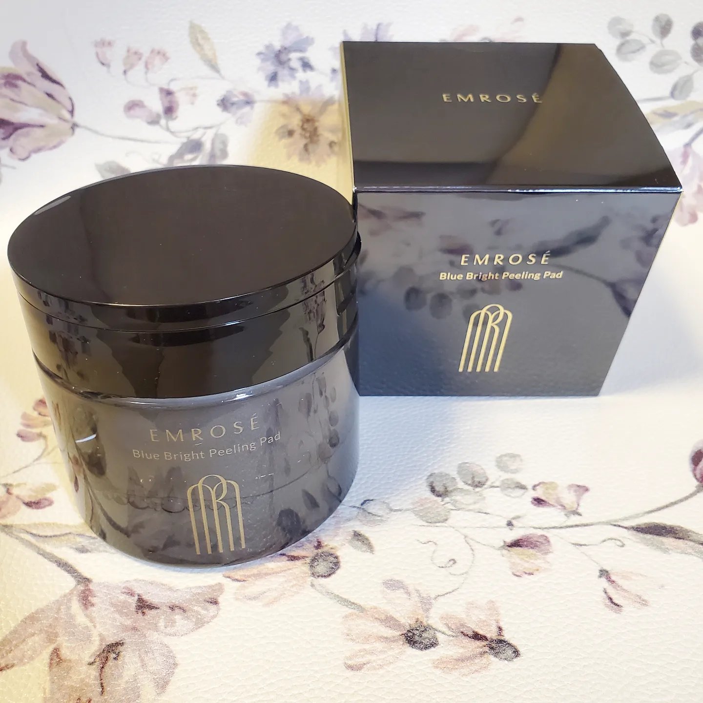 ブルーブライトピーリングパッド/EMROSÉ/トナーパッドを使ったクチコミ（1枚目）