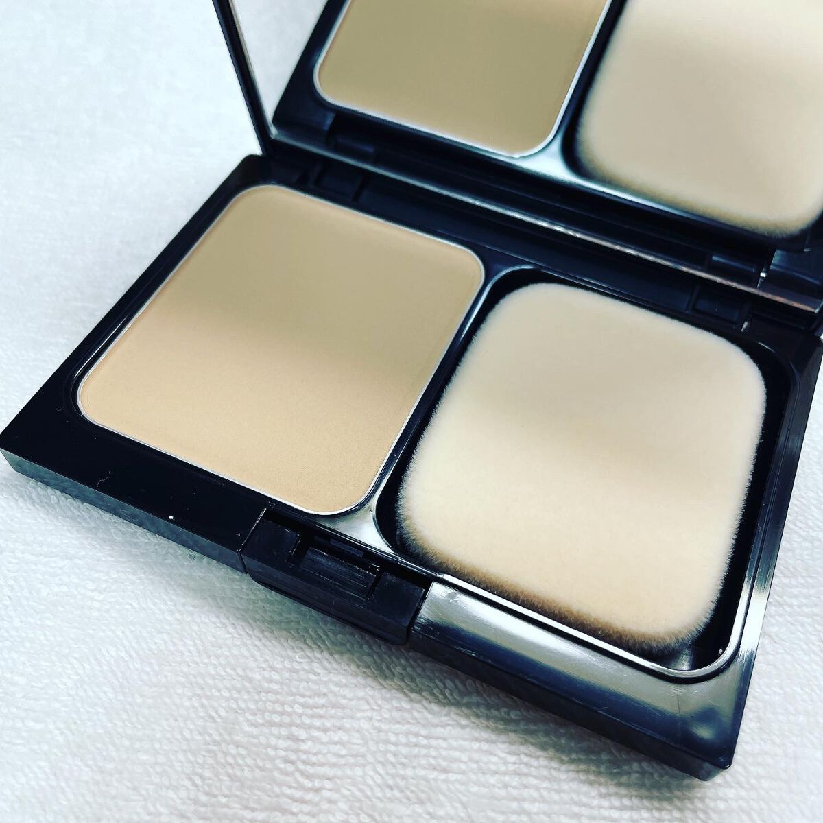 ミネラルエアリータッチファンデーション/エトヴォス/パウダーファンデーションを使ったクチコミ(2枚目)