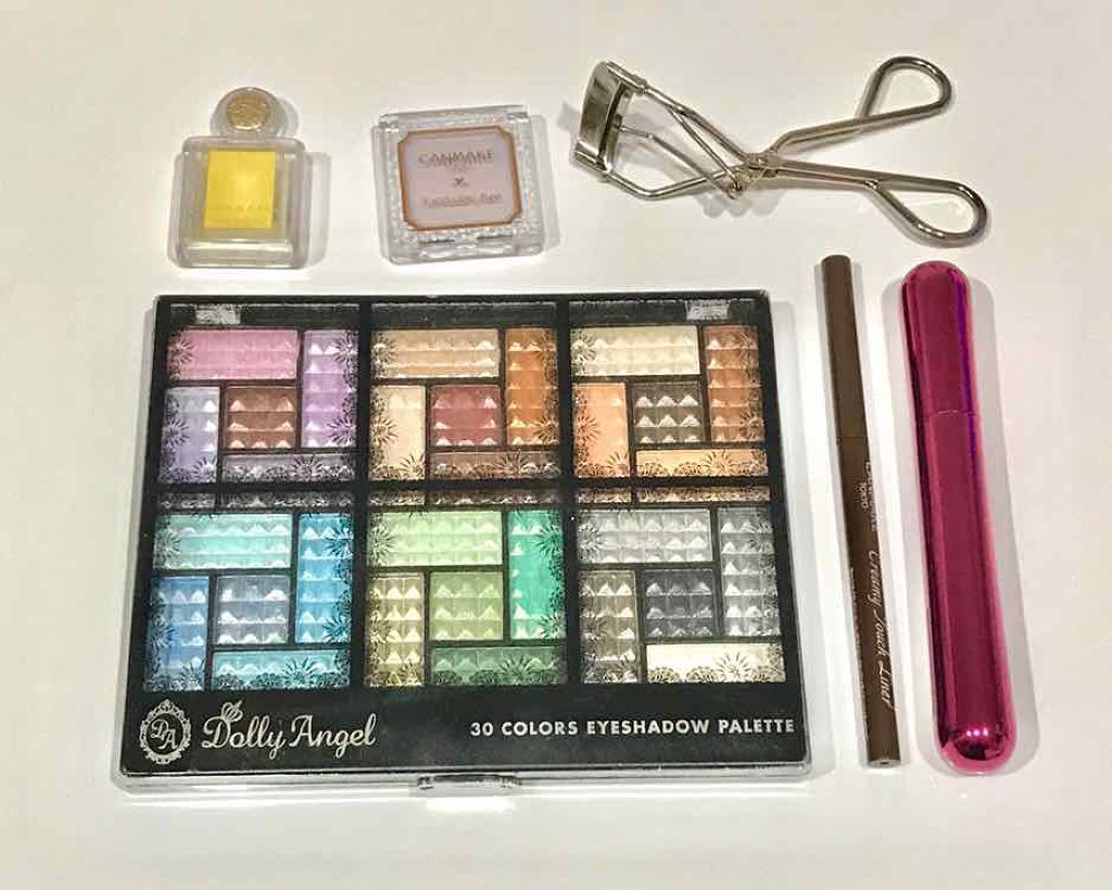 30COLORSEYESHADOWPALETTE/Dolly Angel/アイシャドウパレットを使ったクチコミ（2枚目）