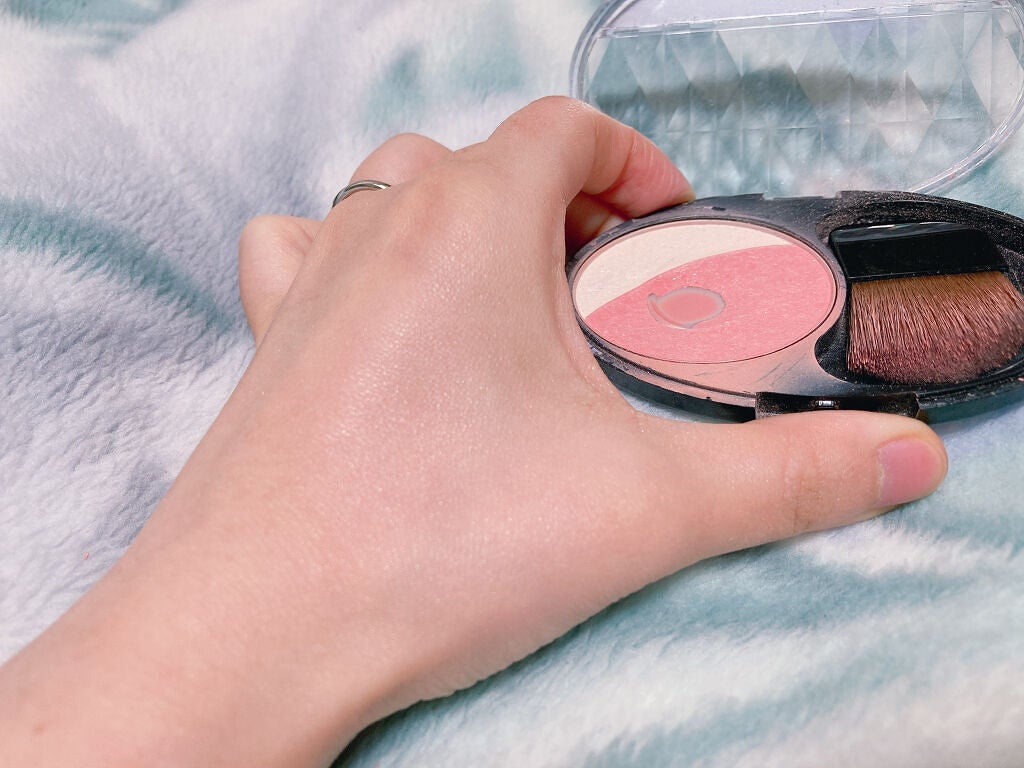 立体感アップチーク/キスミー フェルム/パウダーチークを使ったクチコミ(5枚目)