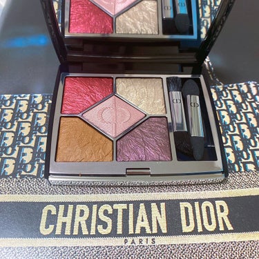 Dior サンク クルール クチュール＜バーズ オブ ア フェザー＞のクチコミ「7月30日発売🥀

彩り華やかな鳥に着想を得た
フォールコレクション🪶

Dior
サンク ク.....」（2枚目）