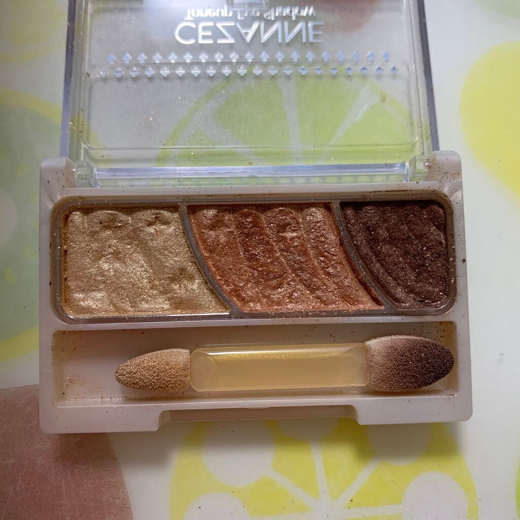 トーンアップアイシャドウ/CEZANNE/アイシャドウパレットを使ったクチコミ(2枚目)