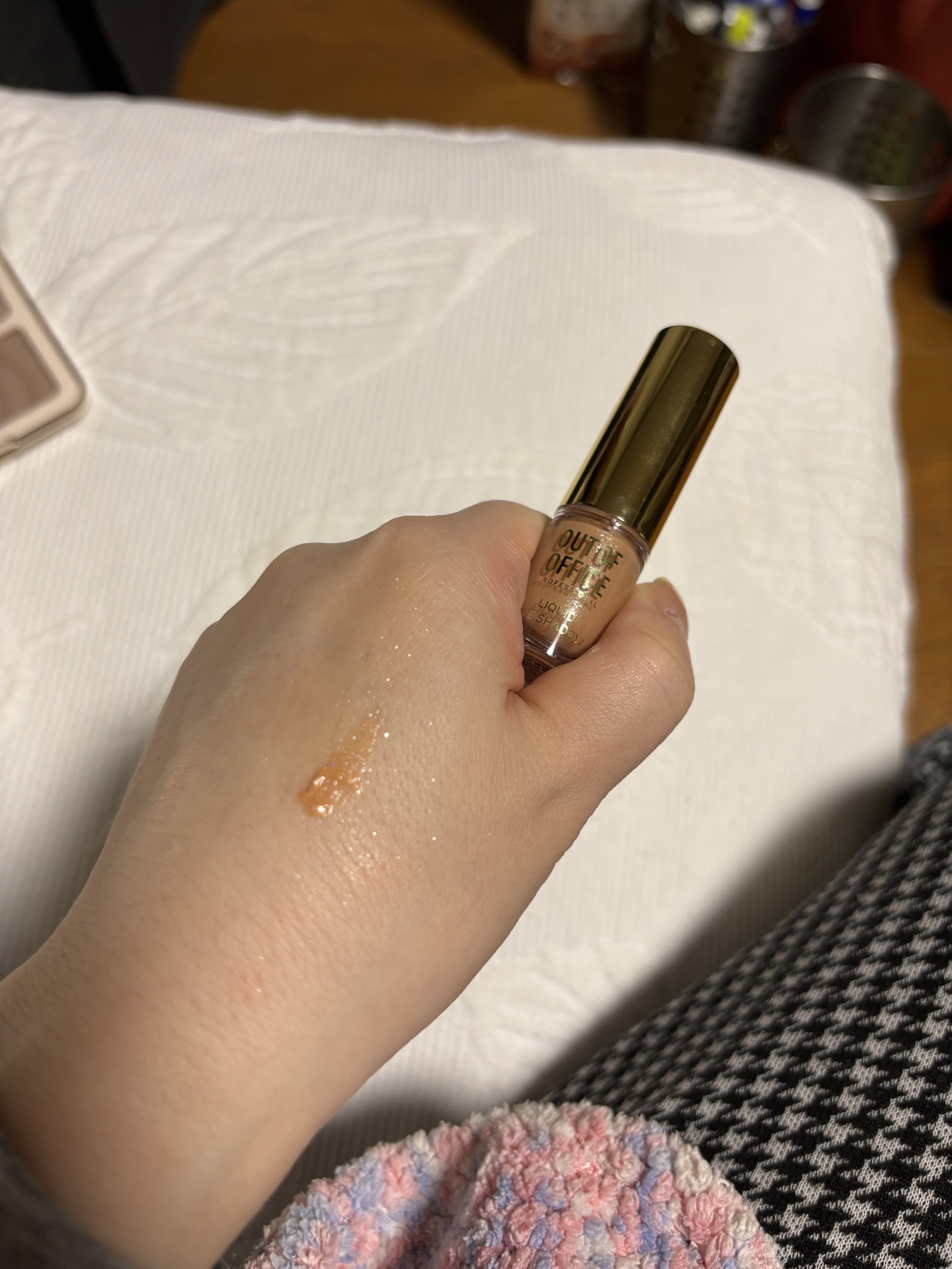 リキッドアイシャドウ/OUT OF OFFICE/リキッドアイシャドウを使ったクチコミ（2枚目）