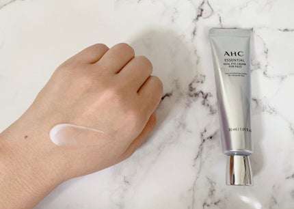 エッセンシャル リアル アイクリーム フォーフェイス/AHC/アイケア・アイクリームを使ったクチコミ(5枚目)