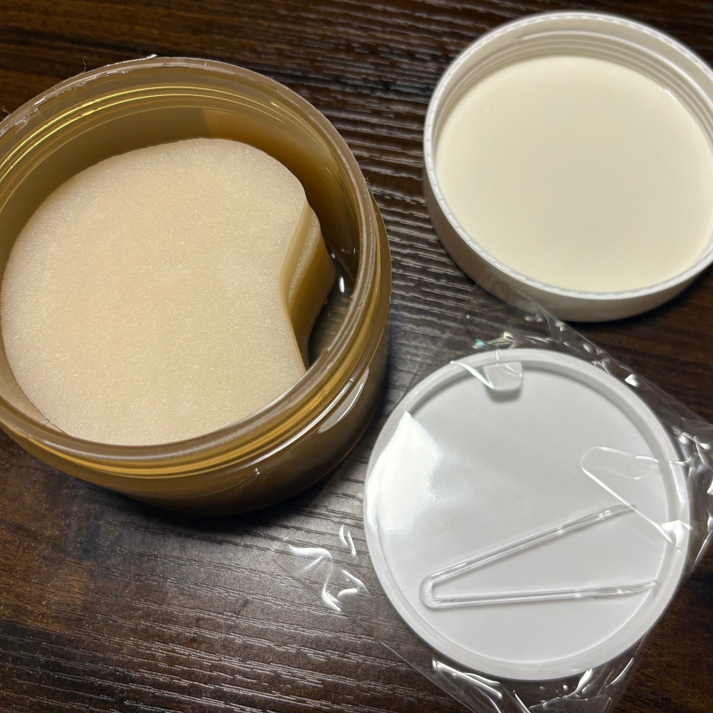 nkn on LIPS 「液がたっぷり、ひたひたに染み込んでいます。一枚一枚は薄めですが..」(4枚目)