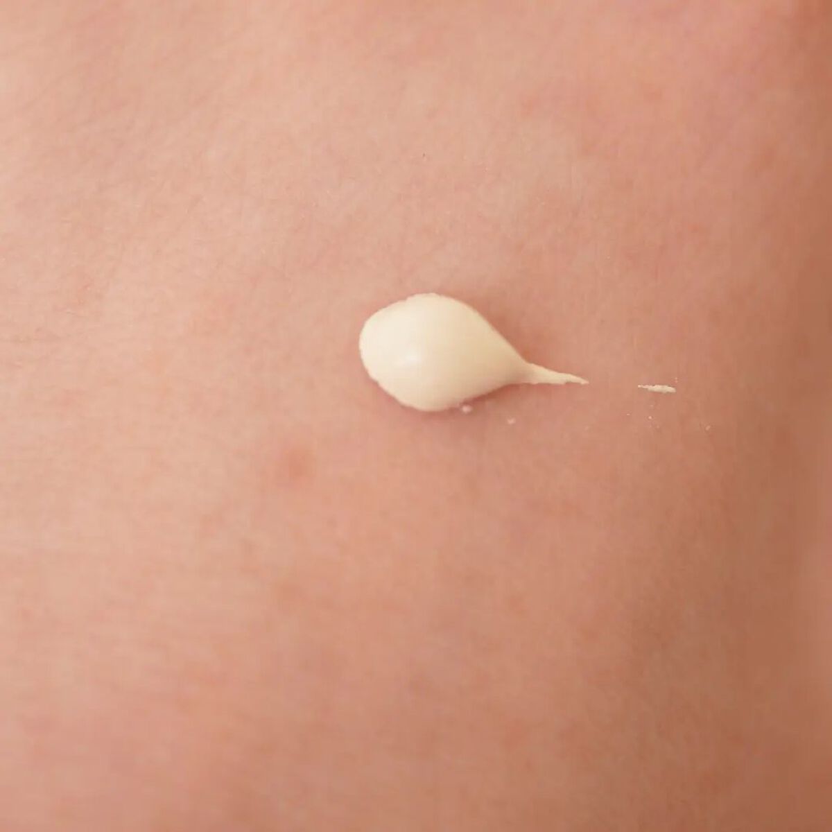 アリィー クロノビューティ カラーチューニングUV/アリィー/日焼け止めクリームを使ったクチコミ（2枚目）