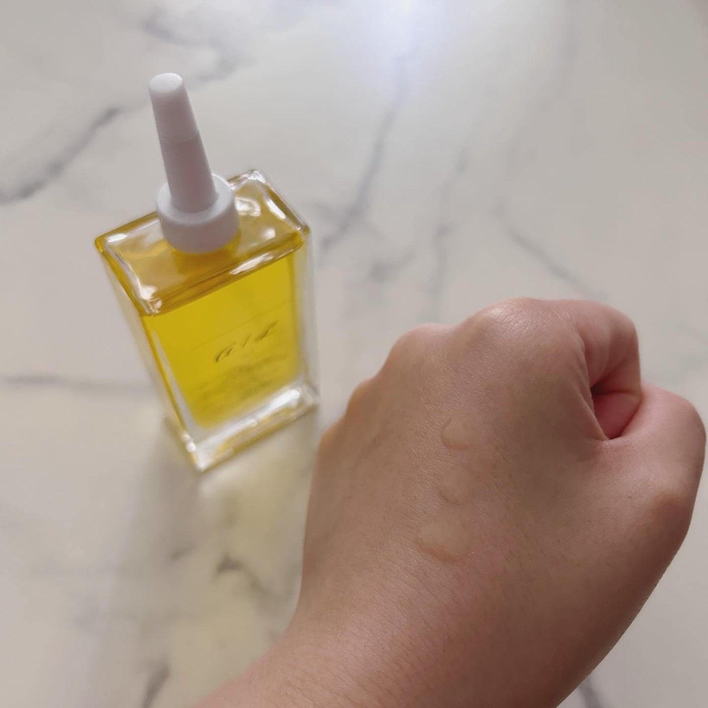 ナチュラルオイル〈ヘア&ボディ&ハンド用オイル〉/ainaLyra /ボディオイルを使ったクチコミ(5枚目)