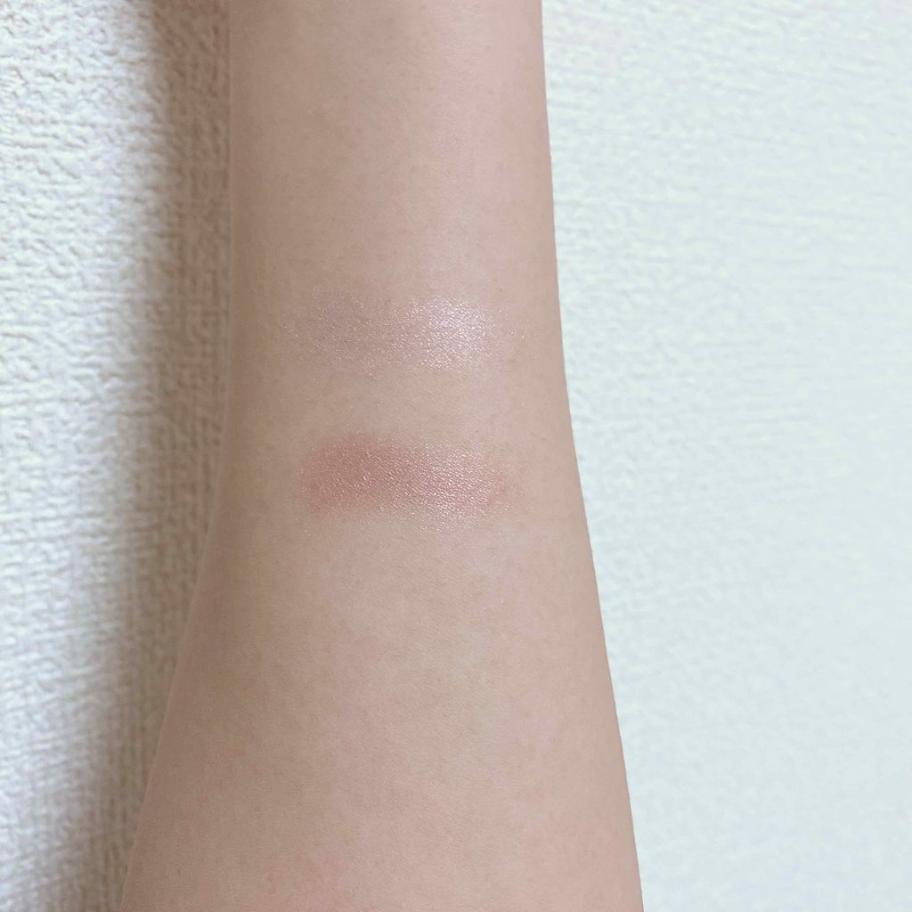 トーン ペタル エッセンス グロス/to/one/リップグロスを使ったクチコミ（2枚目）