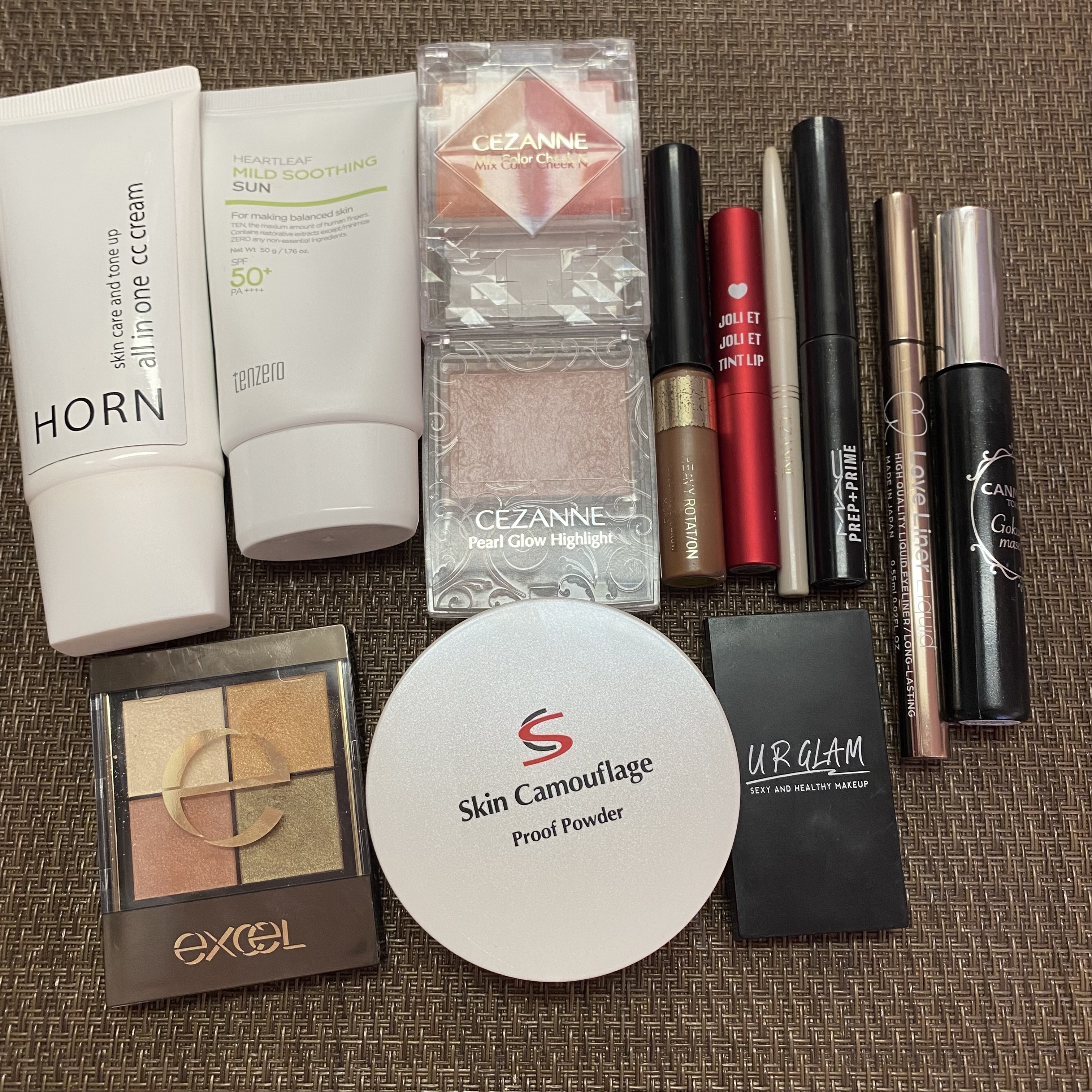 アヴァンセ ジョリ･エ ジョリ･エ ティントリップ レッド/アヴァンセ/リップティントを使ったクチコミ（3枚目）