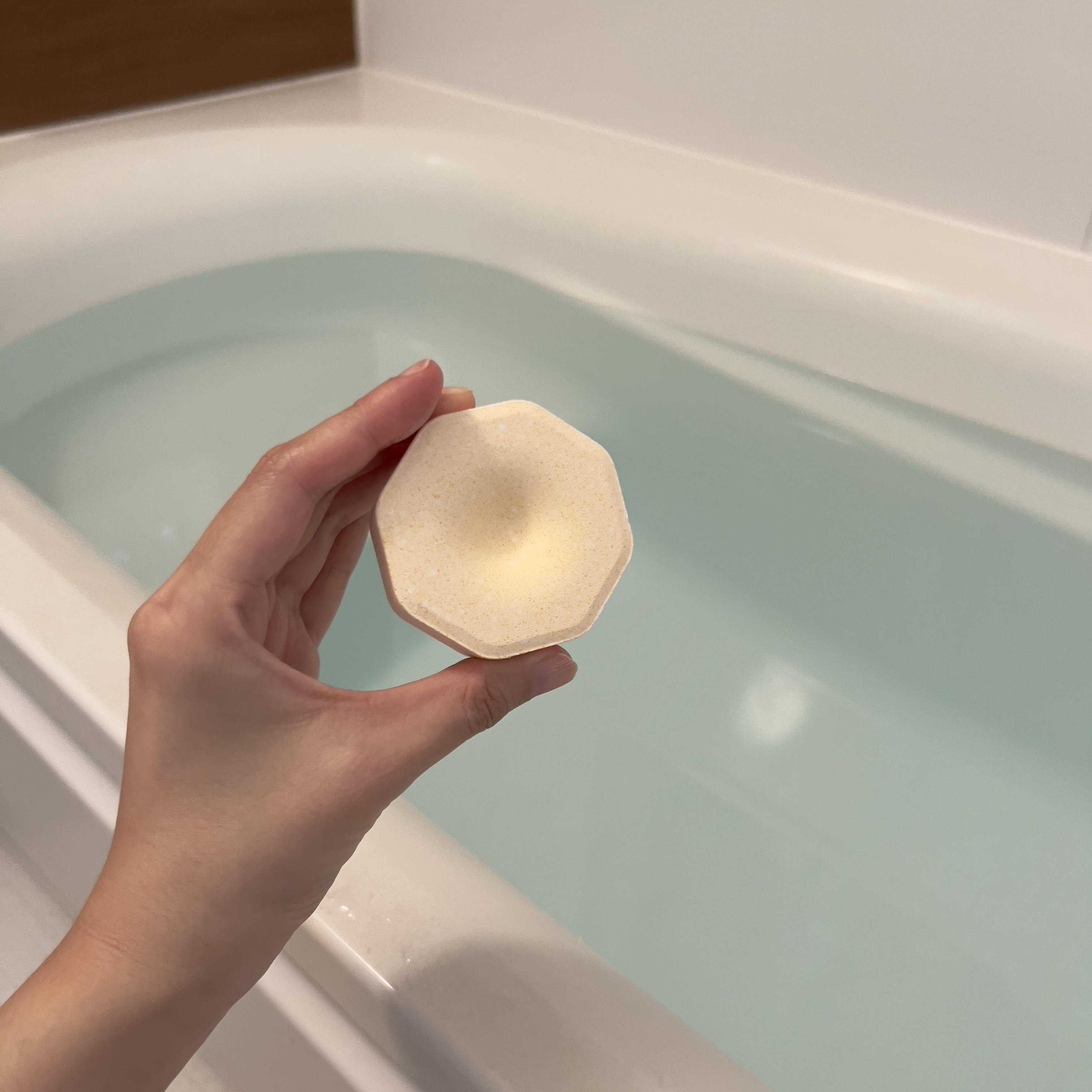 バブ モンスターバブルMEGA級 スプラッシュ泡 シトラススパークの香り​/バブ/炭酸系入浴剤を使ったクチコミ（3枚目）