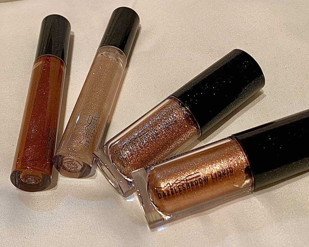 M・A・C スター ダズラー キットのクチコミ「MAC スターダズラーキット
オンライン限定のクリスマスコフレです。

現品サイズのダズルシャ.....」（1枚目）