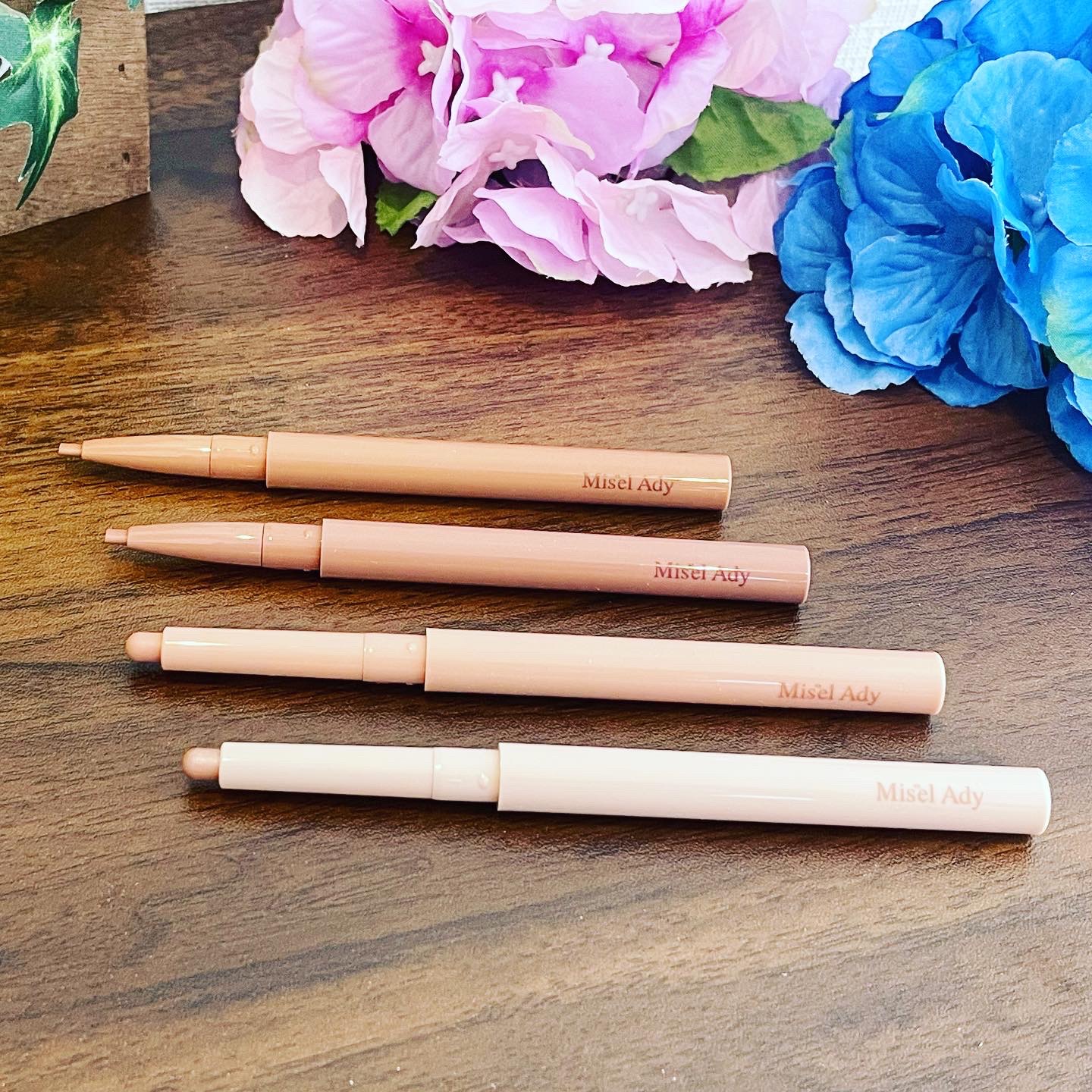 ぷっくりアイカラーペンシル/ミゼルエディ/スティックアイシャドウを使ったクチコミ（2枚目）