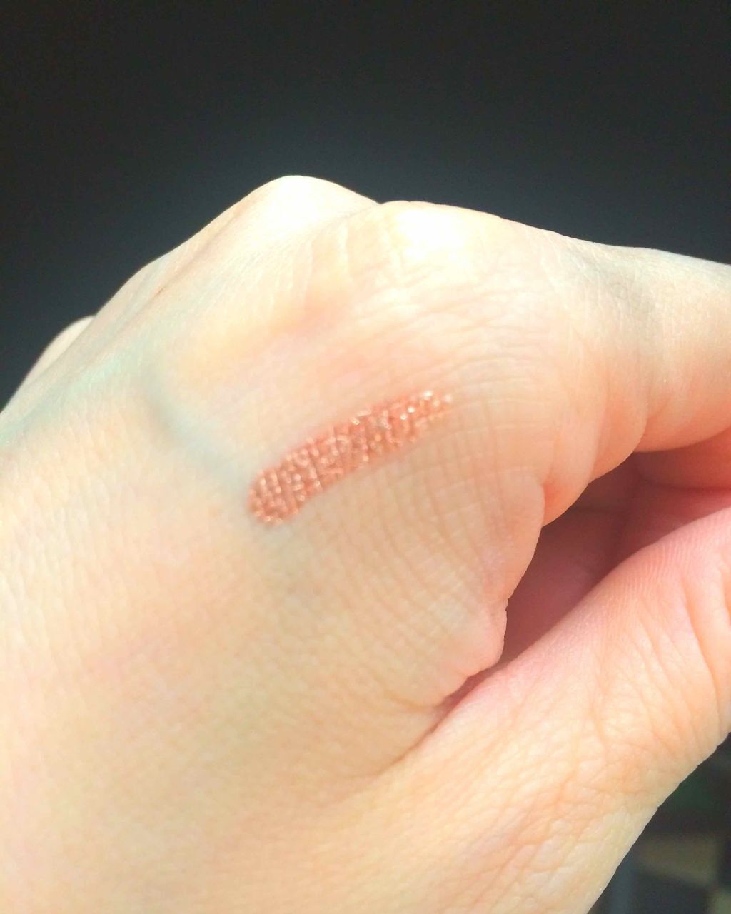 グリッター&グロウ リキッドアイシャドウ/stila/グリッターを使ったクチコミ（3枚目）