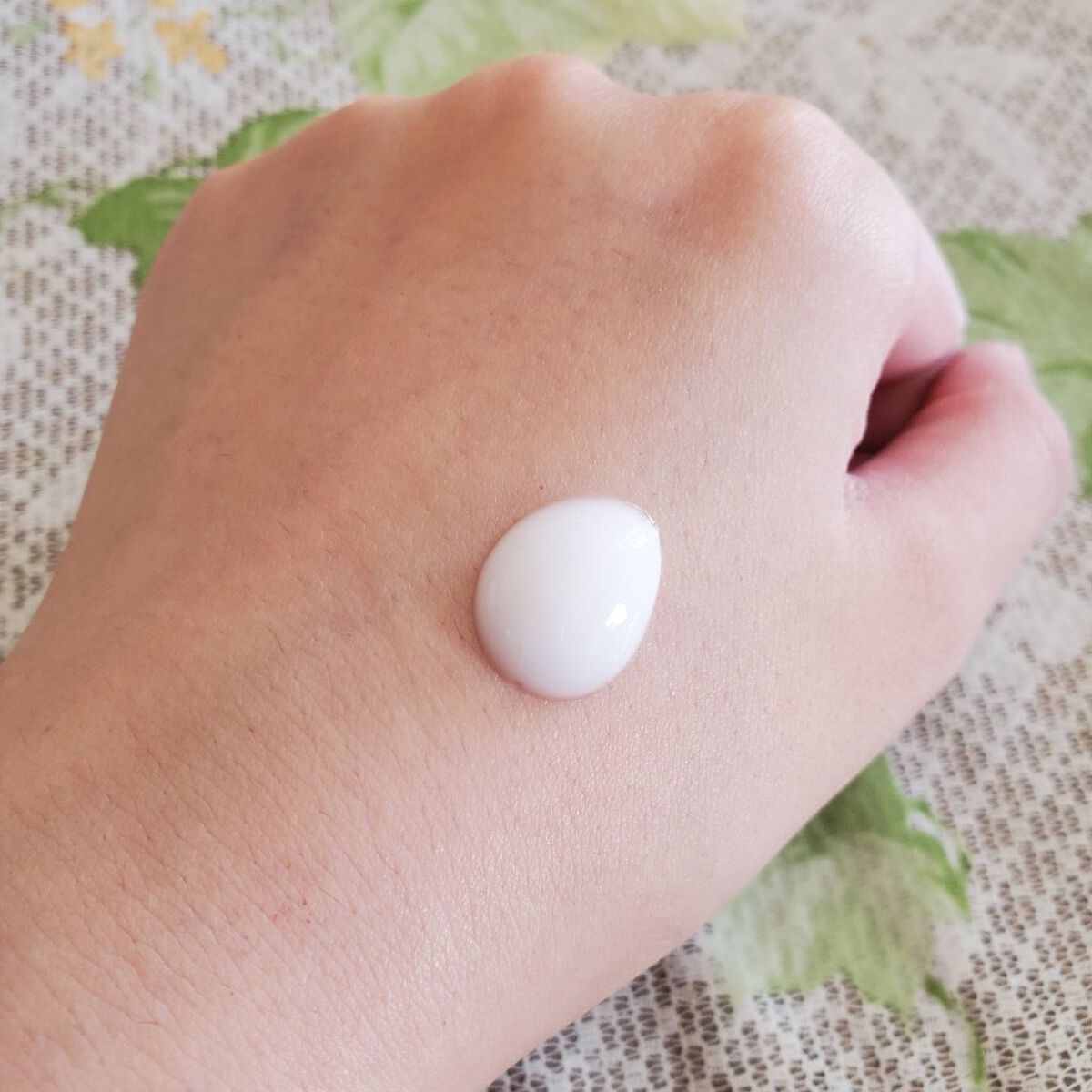 ニベア スキンミルク さっぱり やさしいフローラルの香り/ニベア/ボディミルクを使ったクチコミ（2枚目）