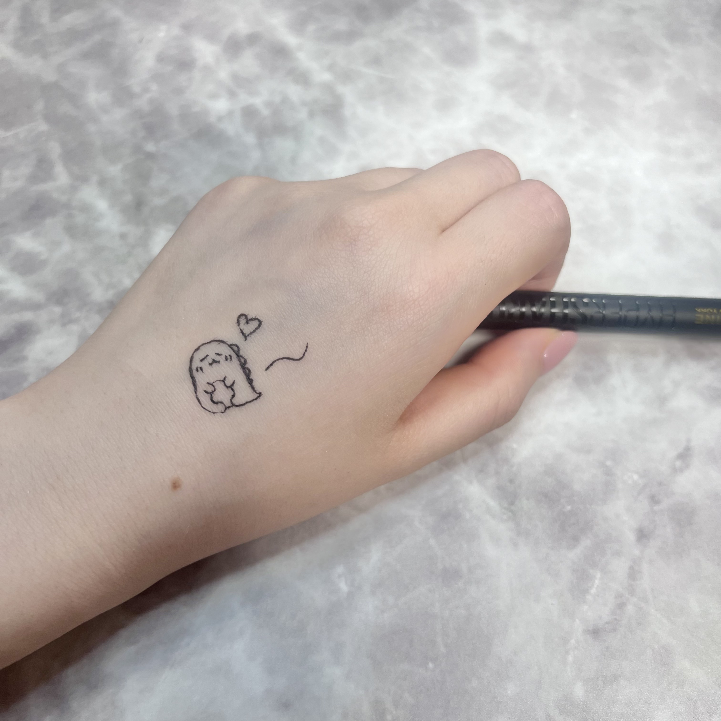 ウルトラカラー アイライナー/MAYBELLINE NEW YORK/リキッドアイライナーを使ったクチコミ（1枚目）