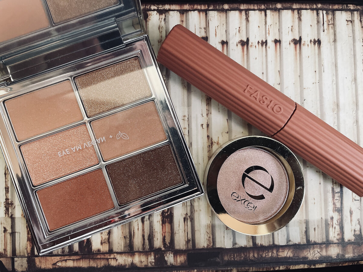 シャイニーシャドウ N/excel/単色アイシャドウを使ったクチコミ（3枚目）