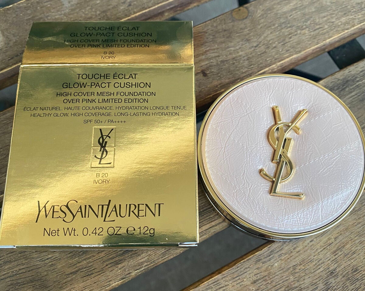 ラディアント タッチ グロウパクト/YVES SAINT LAURENT BEAUTE/クッションファンデーションを使ったクチコミ(1枚目)