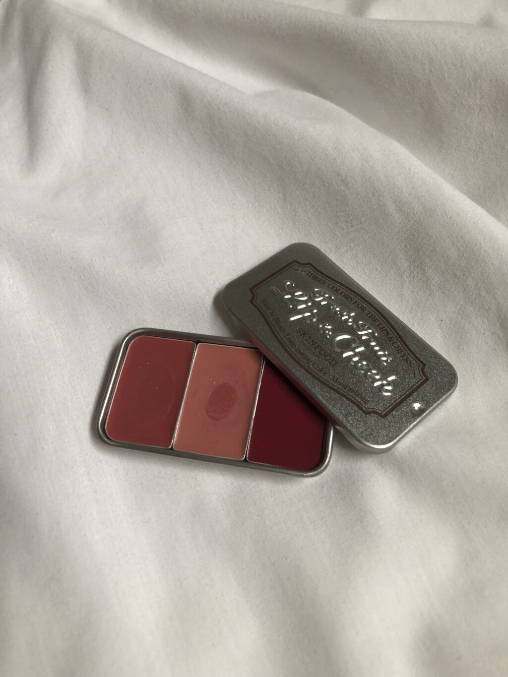 フレッシュフルーツ リップ＆チーク トリオ/SKINFOOD/ジェル・クリームチークを使ったクチコミ（1枚目）