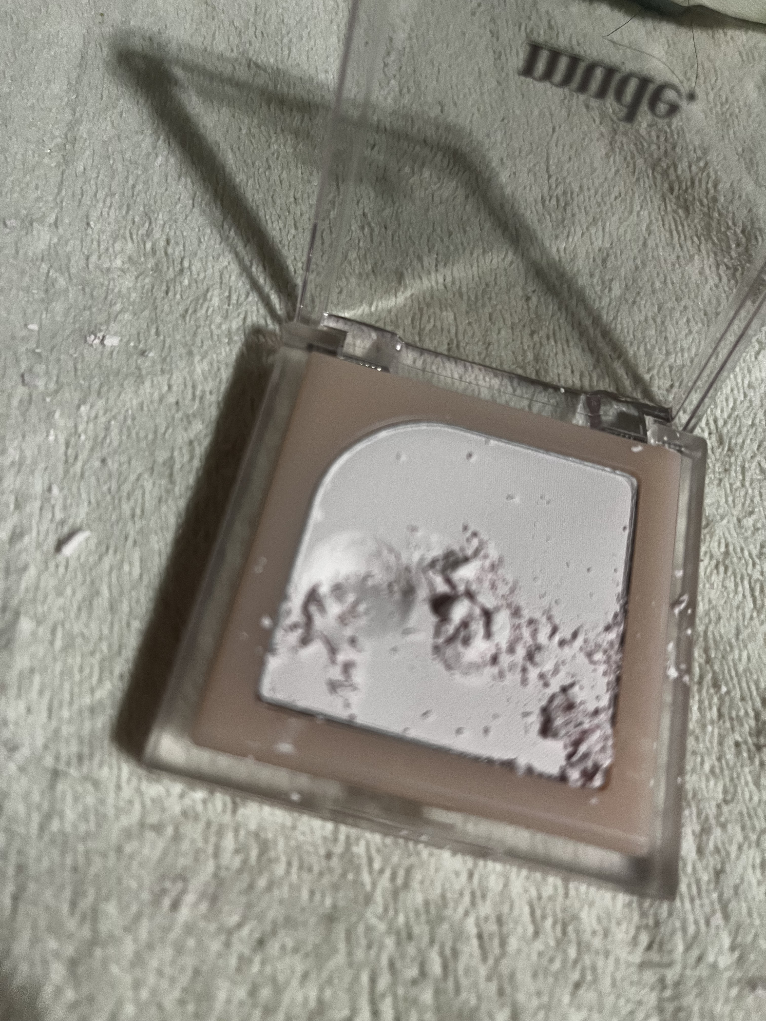 フラッターブラッシャー 00 シースルーベール/mude/パウダーチークを使ったクチコミ（2枚目）