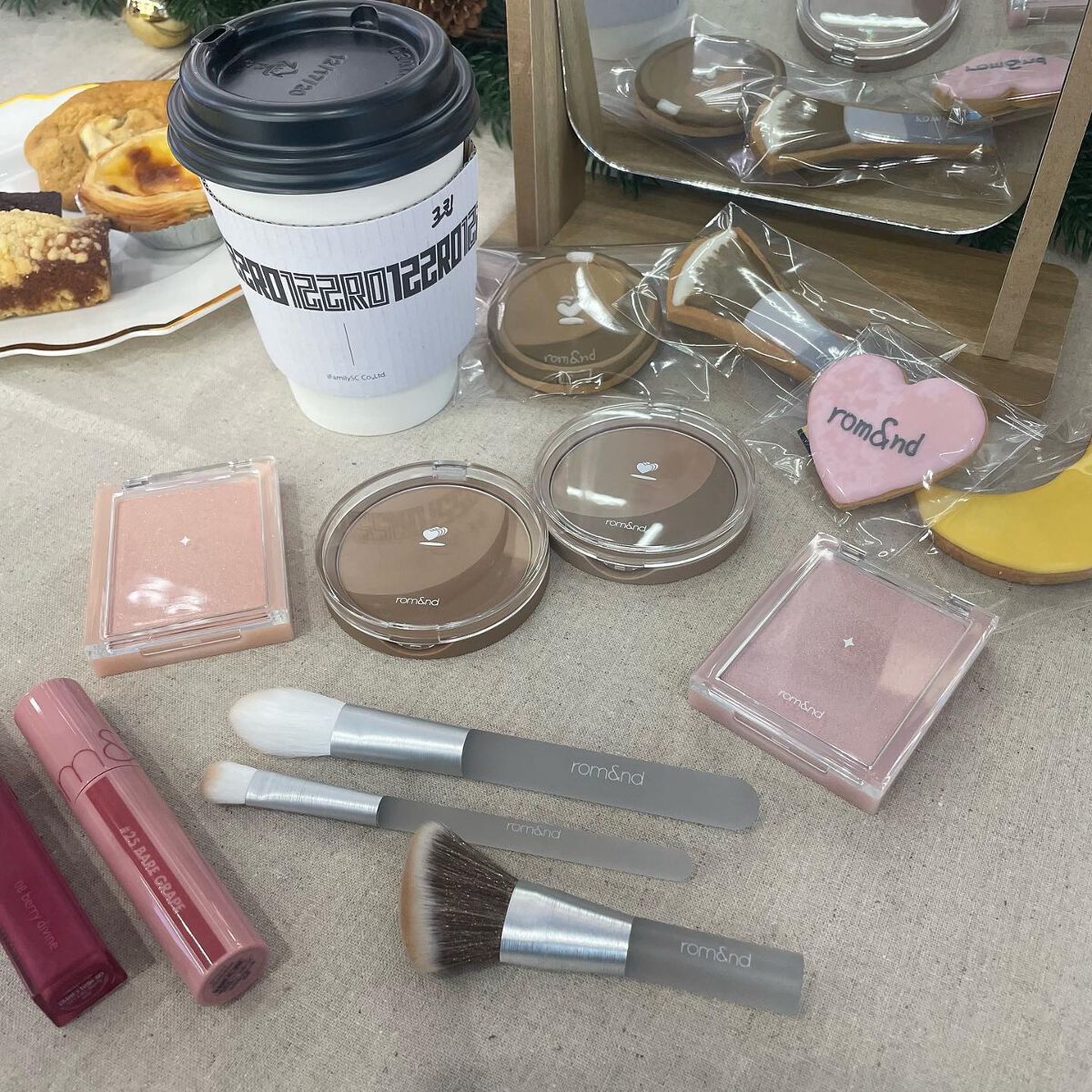 ベターザンシェイプ/rom&nd/シェーディングを使ったクチコミ（2枚目）