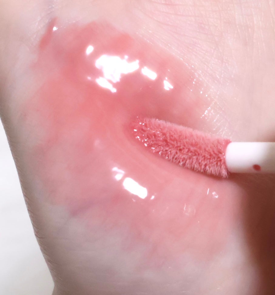 フィー 3Dボリューミンググロス/fwee/リップグロスを使ったクチコミ(1枚目)