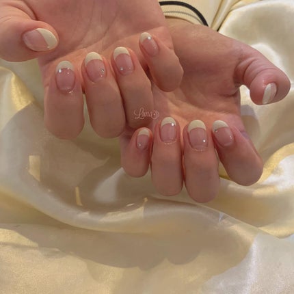 Iuna. Mizuki on LIPS 「.ivoryfrench🍨#nail#nailstagram#..」(1枚目)