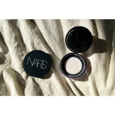 ライトリフレクティングセッティングパウダー ルース N 02383/NARS/ルースパウダーを使ったクチコミ（2枚目）