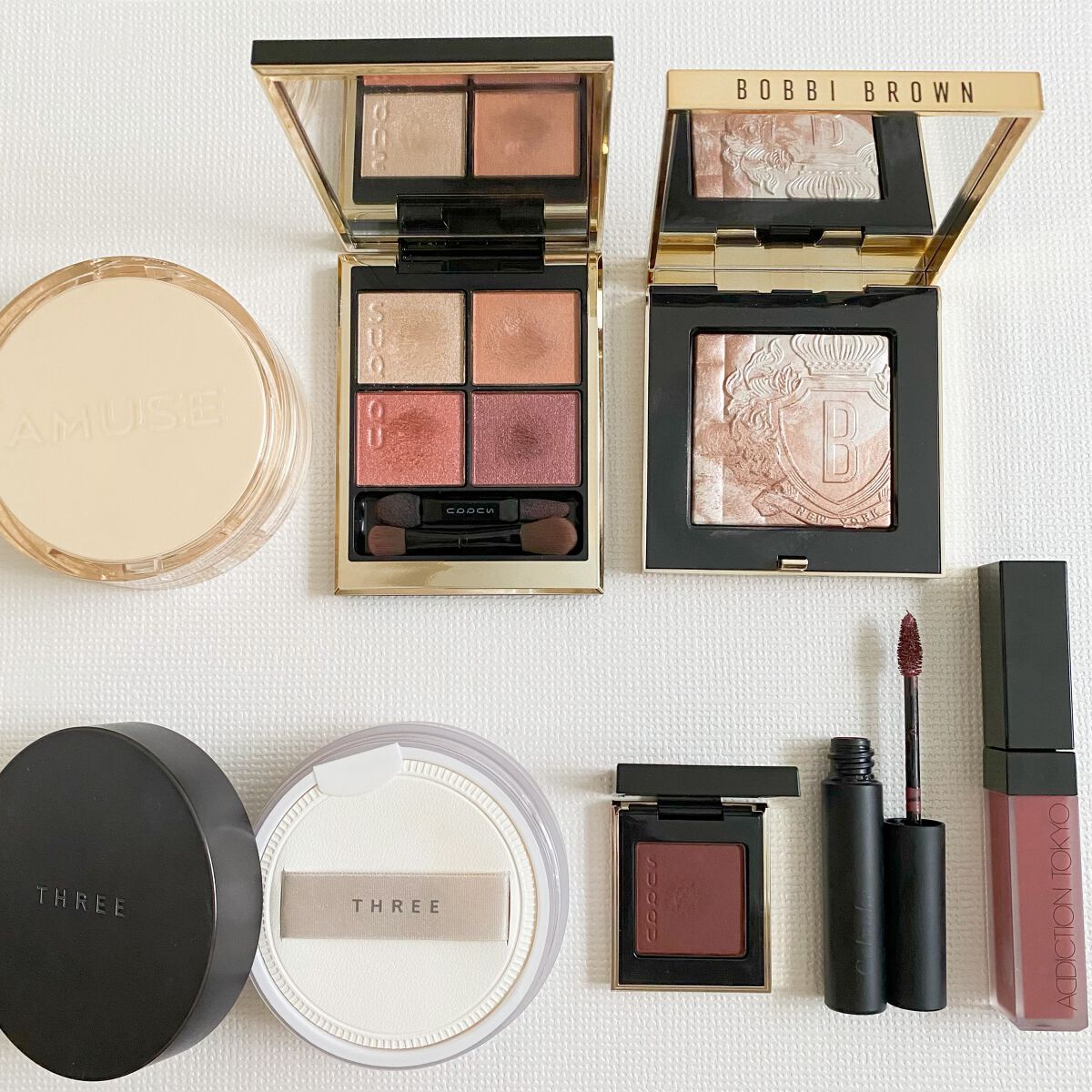 ハイライティング パウダー ピンクグロウ(限定パッケージ)/BOBBI BROWN/パウダーハイライトを使ったクチコミ（2枚目）