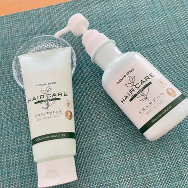 〔 nature deep HAIR CARE 〕

ヘアカラーの色持ちだけでなくて頭皮にも嬉しい美容室専売品のネイチャーディープヘアケア💓

頭皮と髪のうるおいを守ってカラーの色持ちとツヤを高めるヘア