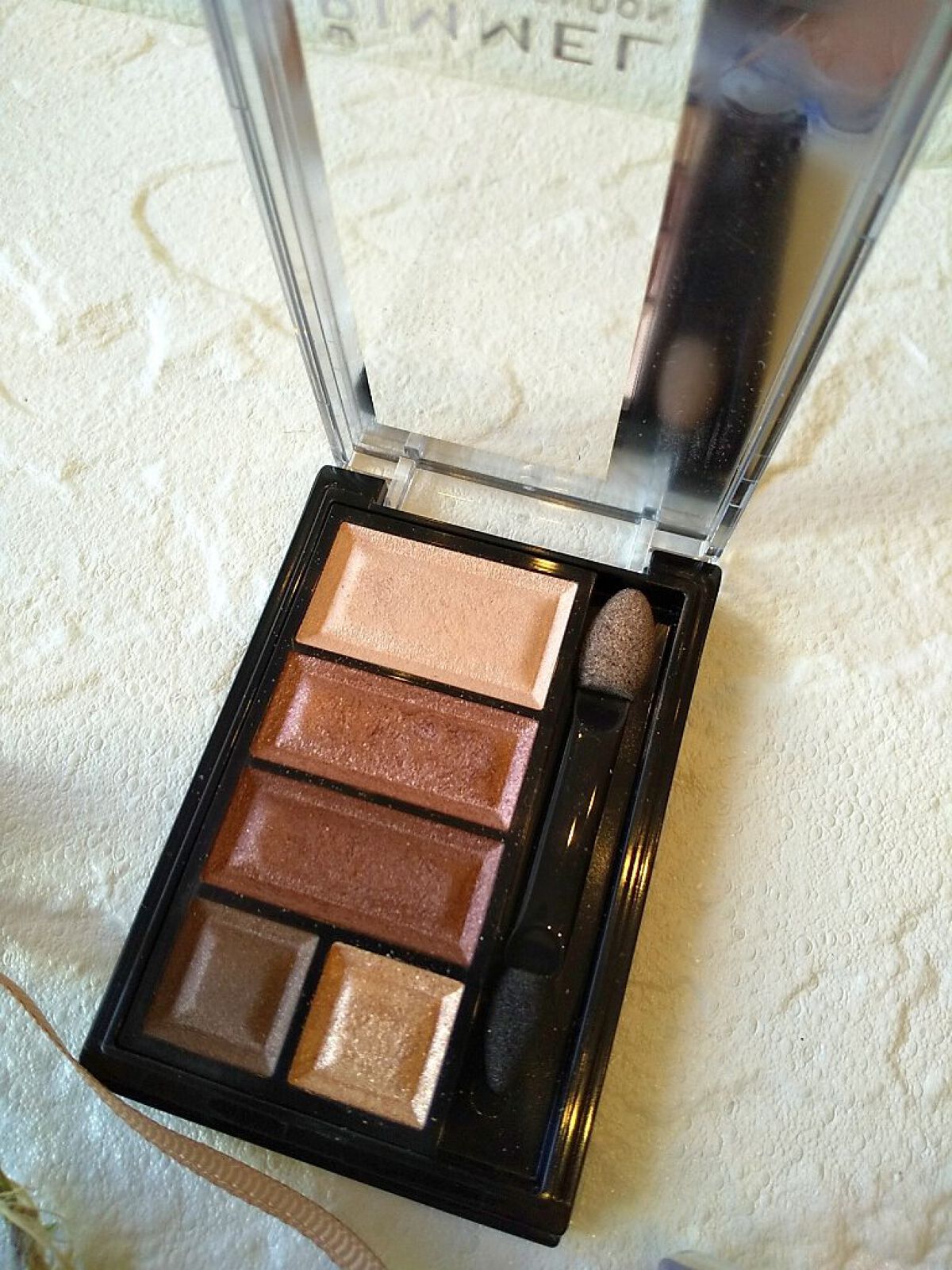 ショコラスウィート アイズ/リンメル ロンドン/アイシャドウパレットを使ったクチコミ（2枚目）