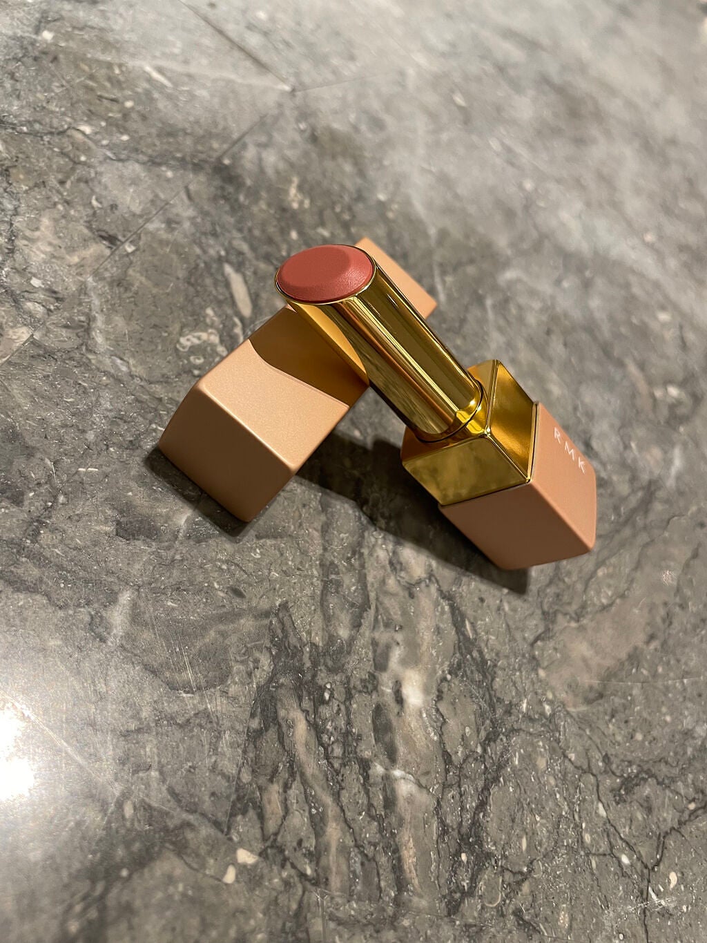 リップスティック コンフォート エアリーシャイン/RMK/口紅を使ったクチコミ(3枚目)