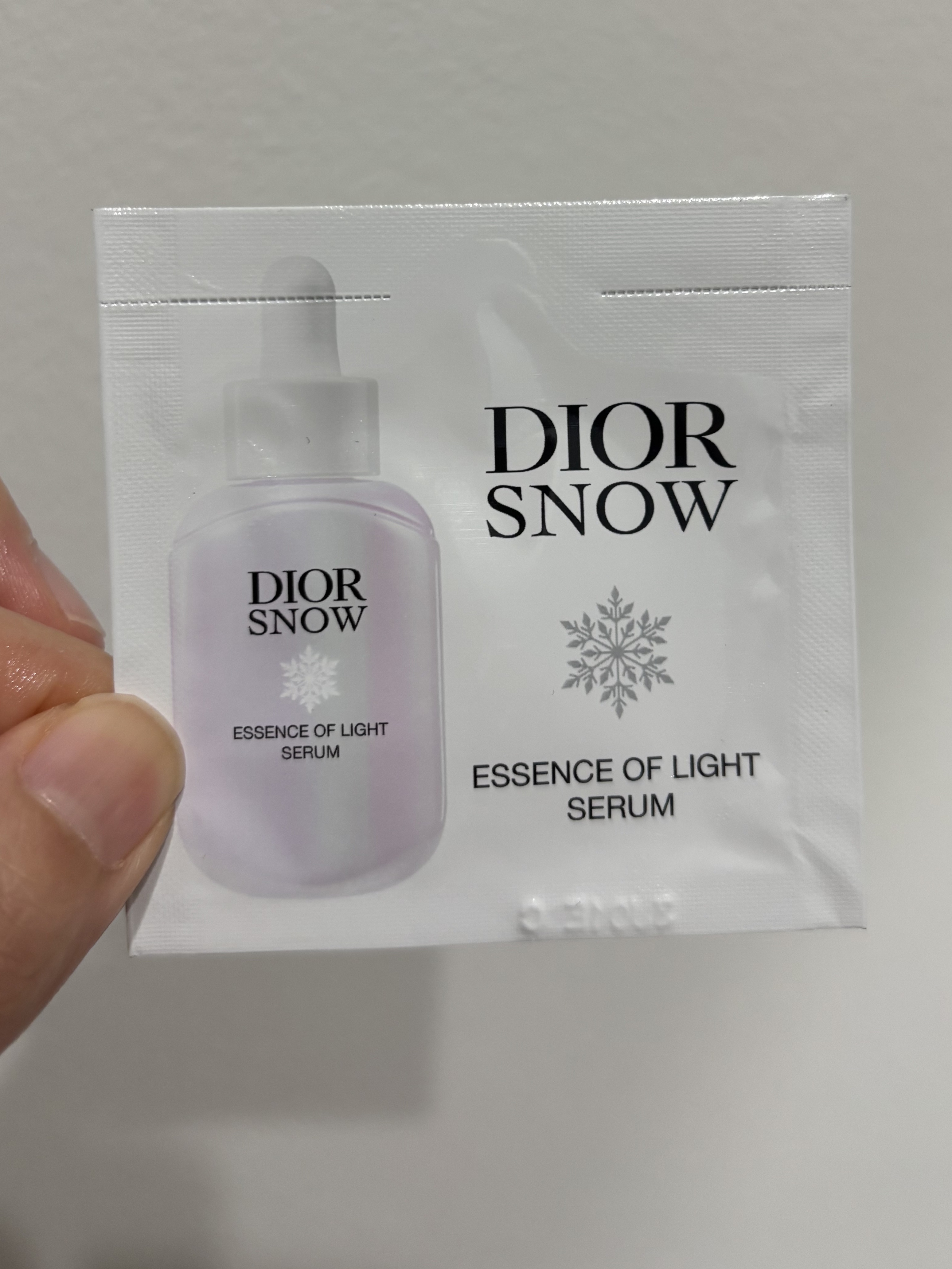 ディオール スノー エッセンス オブ ライト セラム /Dior/美容液を使ったクチコミ（1枚目）