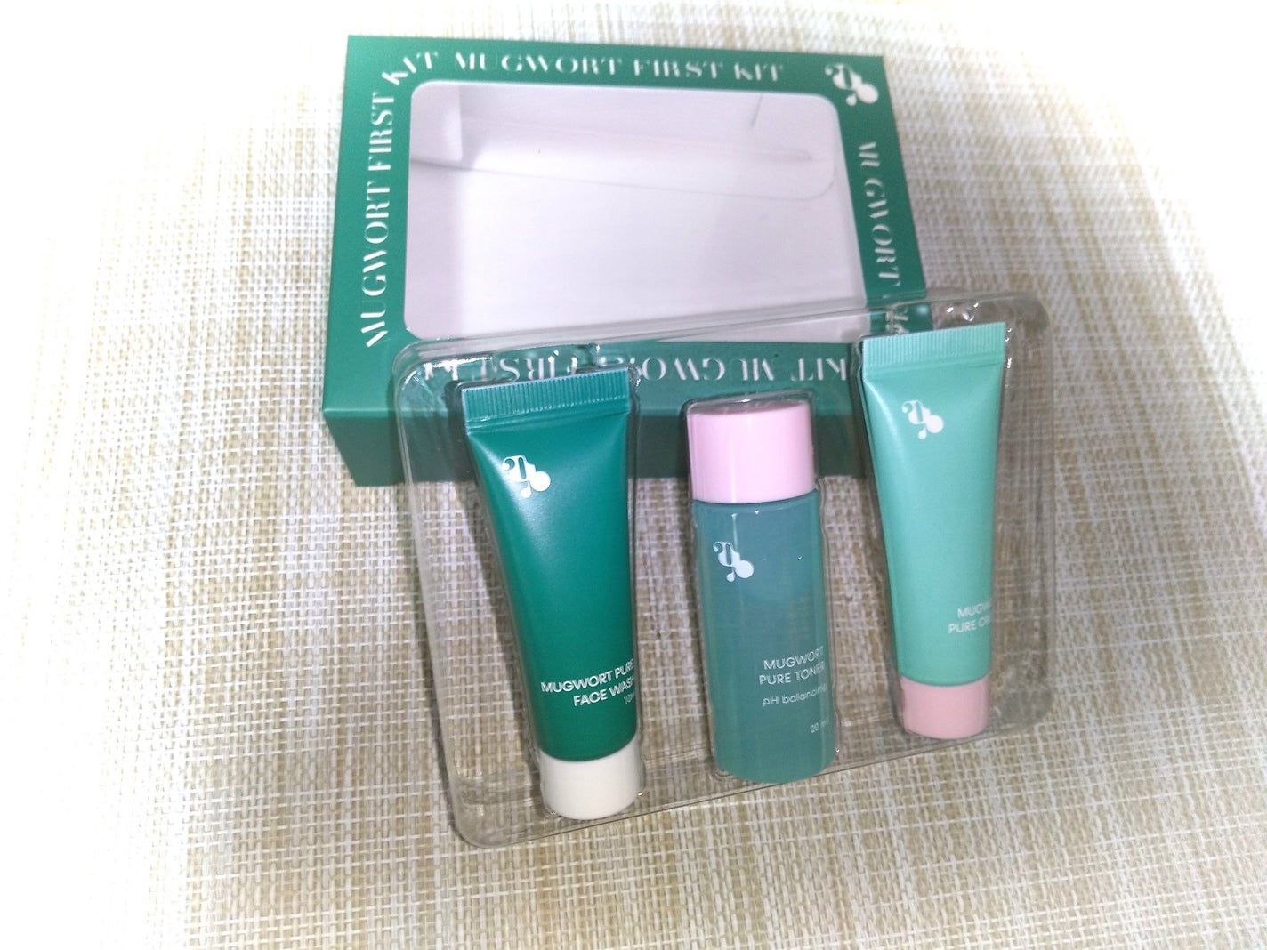 あっちゃん💤🧡🎯🌟 on LIPS 「MEGOODBEAUTY様MUGWORTFIRSTKITを頂き..」(2枚目)