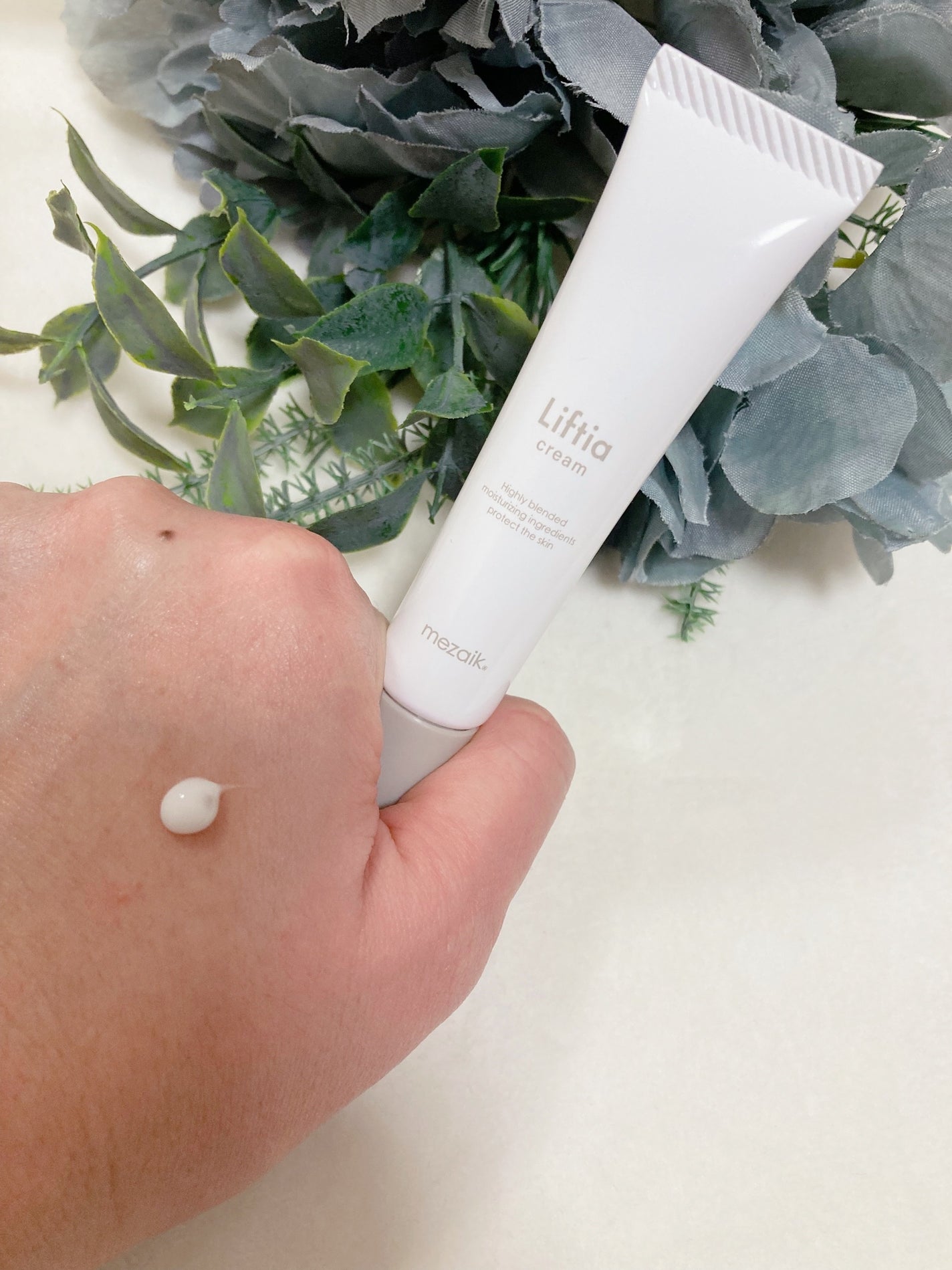 リフティアクリーム(目元用クリーム )/メザイク/アイケア・アイクリームを使ったクチコミ(2枚目)