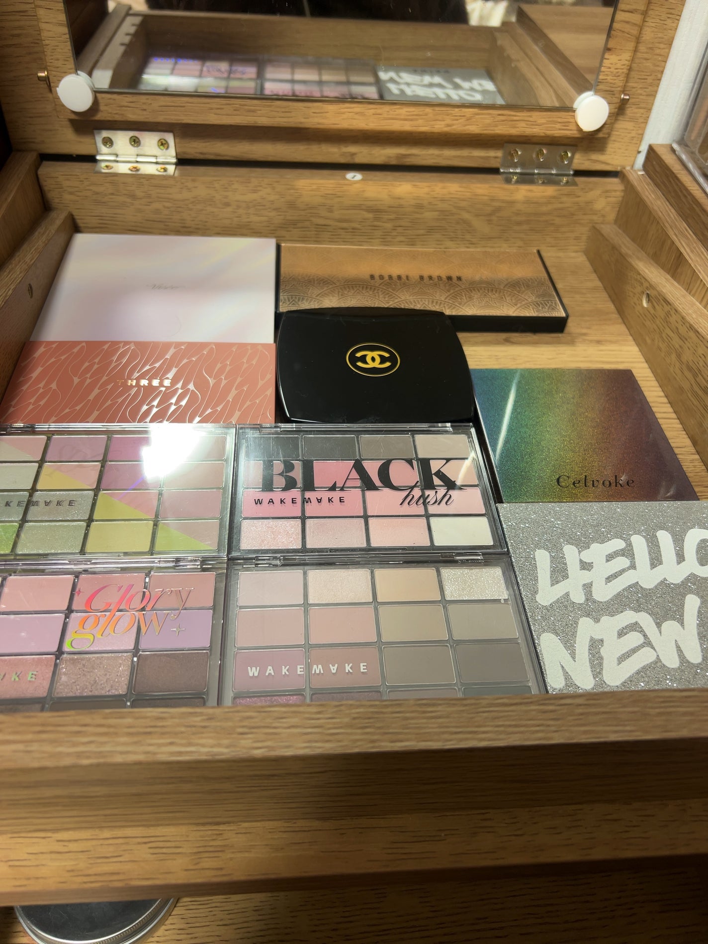 ðââ¬ã«ãããðŸ on LIPS ã#ã³ã¹ã¡åçŽã³ã³ãã¹ããã£ãŠãŸãããã#ã€ããïŒã€ããªãïŒè¿·ã..ãïŒ4æç®ïŒ