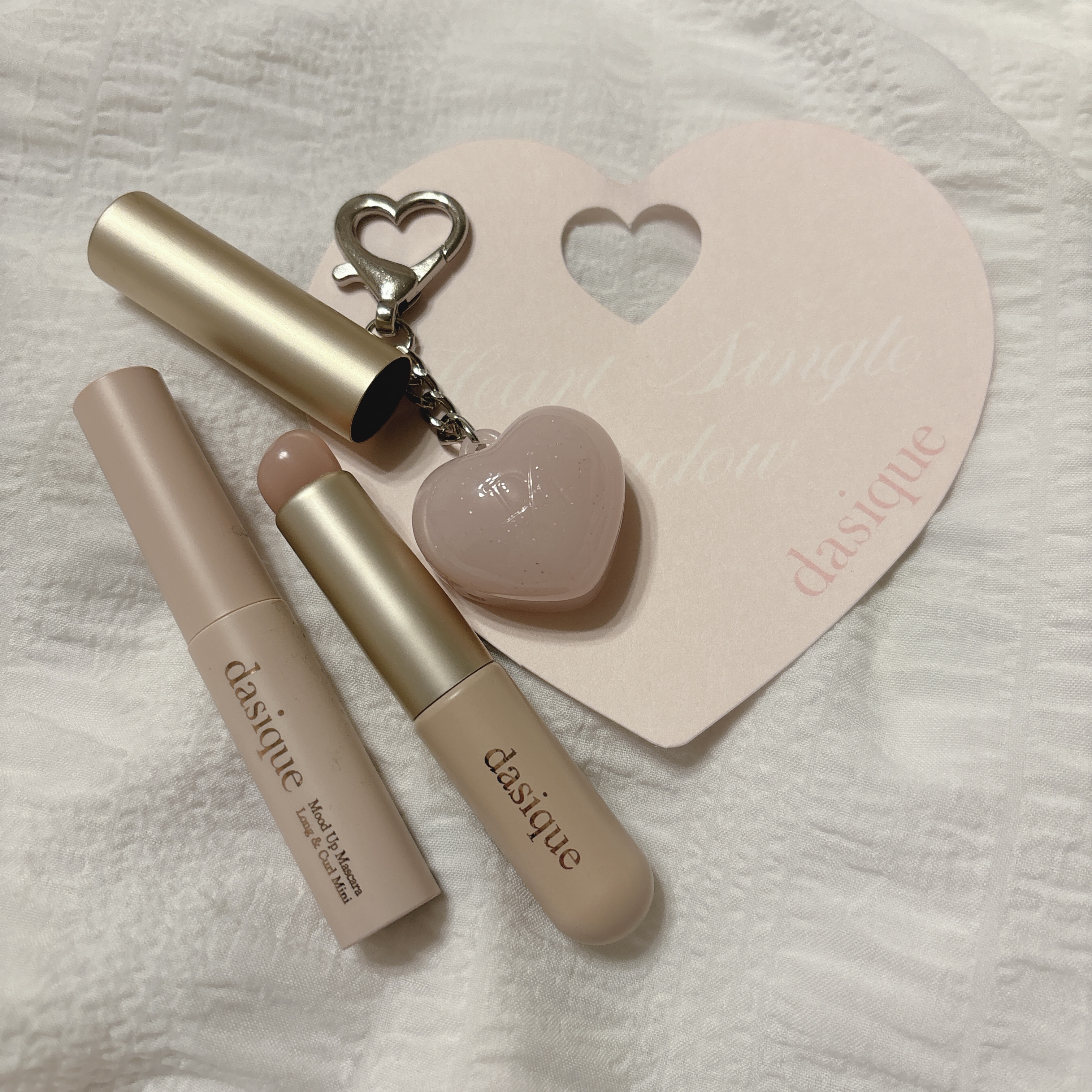 ハートキーリングシングルシャドウ/dasique/単色アイシャドウを使ったクチコミ（3枚目）