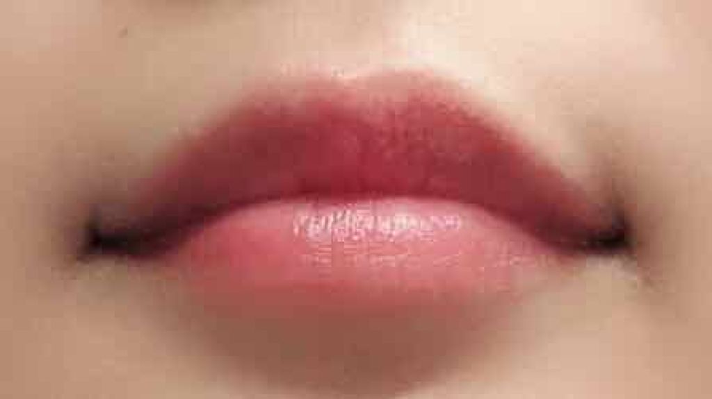 ラスティンググロスリップ/CEZANNE/口紅を使ったクチコミ(3枚目)