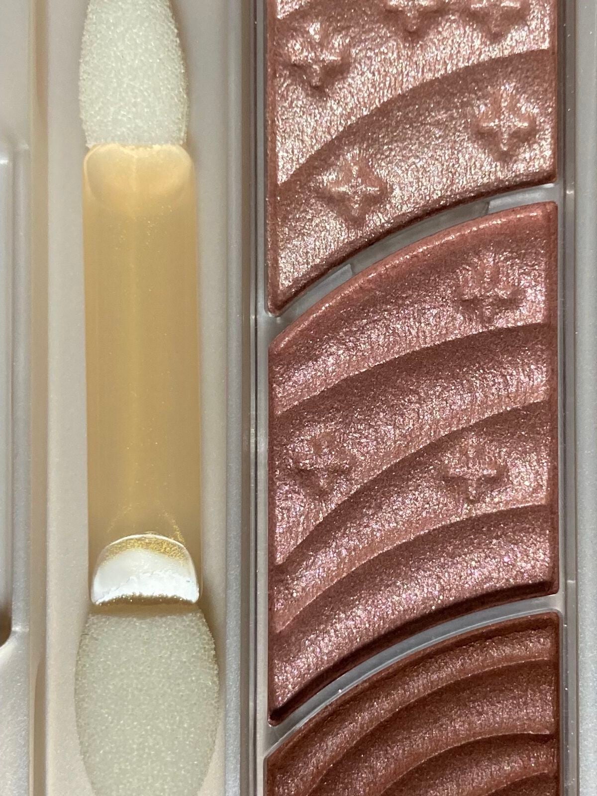 トーンアップアイシャドウ/CEZANNE/アイシャドウパレットを使ったクチコミ(3枚目)