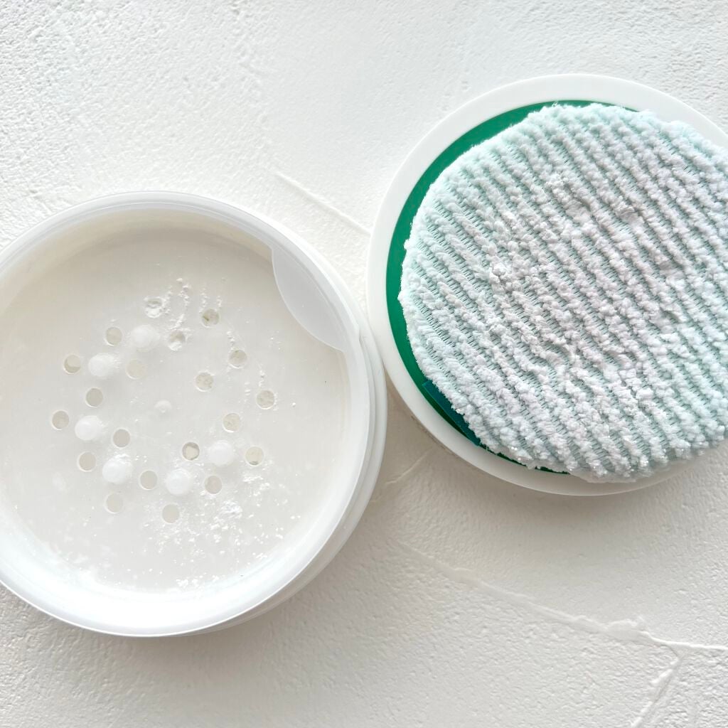 薬用さらさらデオドラントパウダー/デオナチュレ/デオドラント・制汗剤を使ったクチコミ(2枚目)