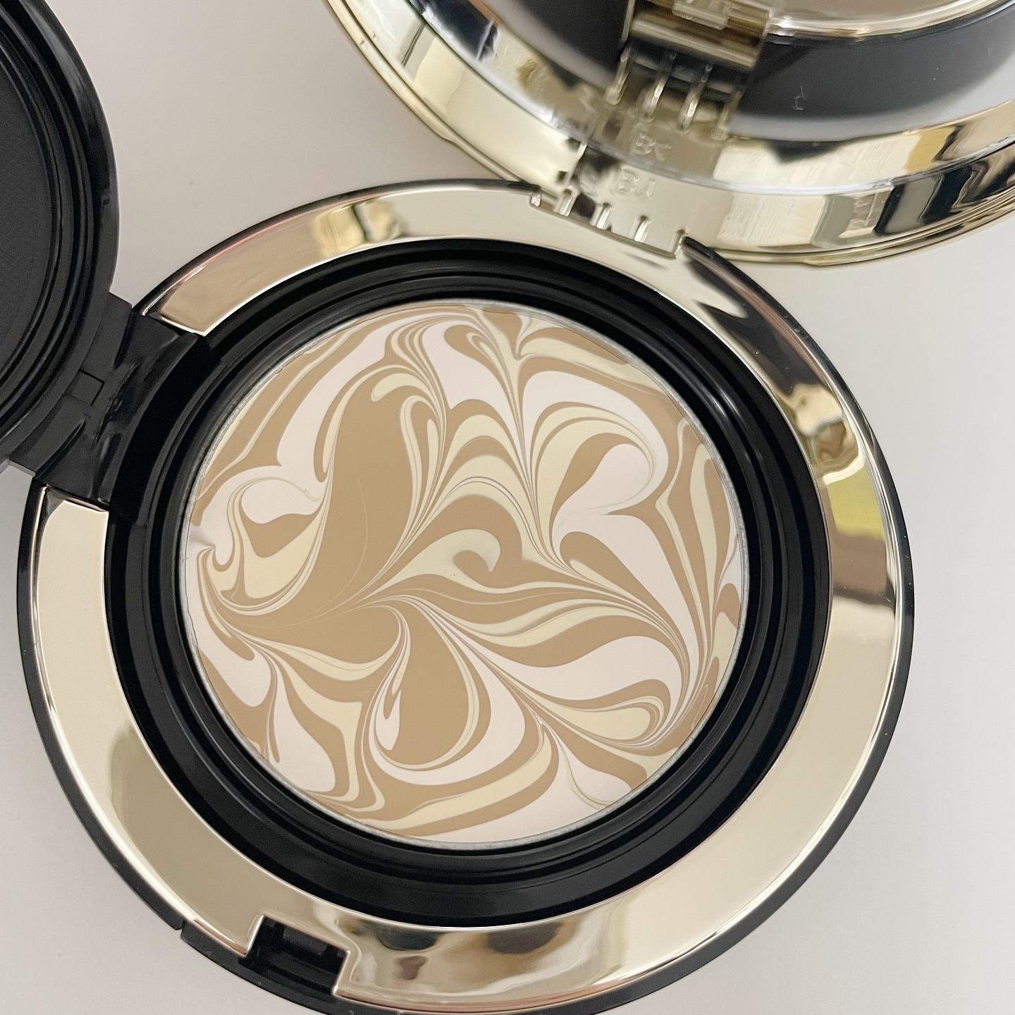 SIGNATURE ESSENCE COVER PACT　/AGE20’s/クリーム・エマルジョンファンデーションを使ったクチコミ（2枚目）