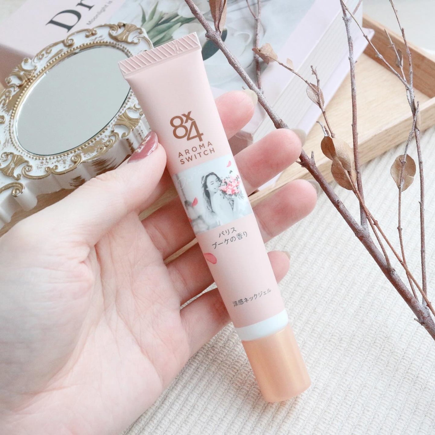 8x4 アロマスイッチ 涼感ネックジェル パリスブーケの香り/8x4/デオドラント・制汗剤を使ったクチコミ(4枚目)