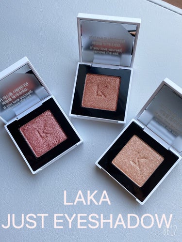 LAKA
JUST EYESHADOW
Qoo10メガ割にて3点で、1200円で購入。
日本でも購入できるみたいだけれど、1つ1300円〜1400円くらいするらしいので、このお値段は破格……!!

--