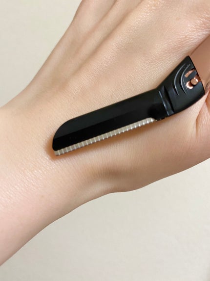 サロンプラス トーンアップ フェイススムーサー ホルダー(刃付き)/サロンプラス/シェーバーを使ったクチコミ(4枚目)