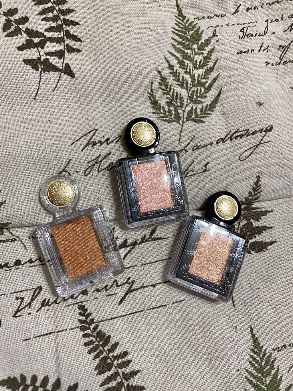 シャドーカスタマイズ/MAJOLICA MAJORCA/単色アイシャドウを使ったクチコミ（2枚目）