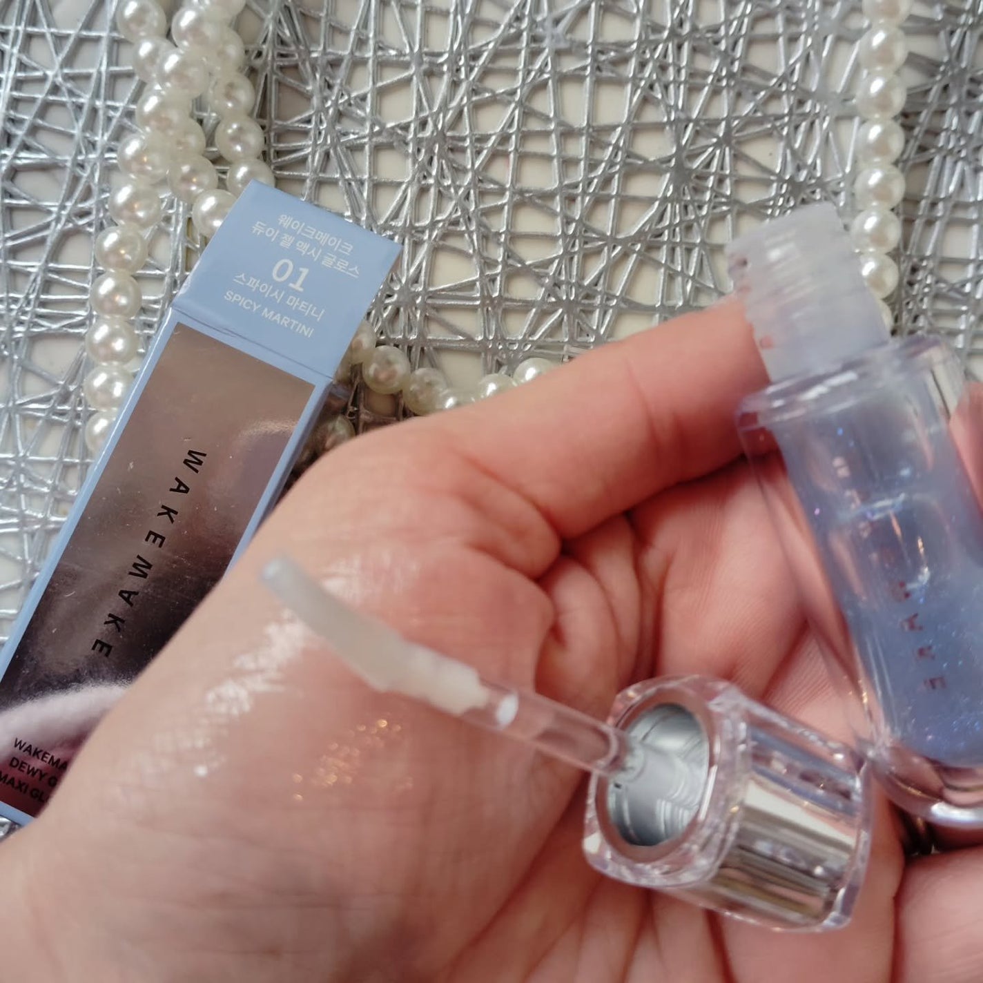 ソフトブラーリングアイパレット/wakemake/アイシャドウパレットを使ったクチコミ(3枚目)