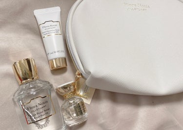 Flora Notis JILL STUART スウィートオスマンサス リペアモイスト ヘアミルク のクチコミ「Flora Notis JILL STUART

ルクア大阪9周年記念限定セット
ヘアオイル、.....」（1枚目）