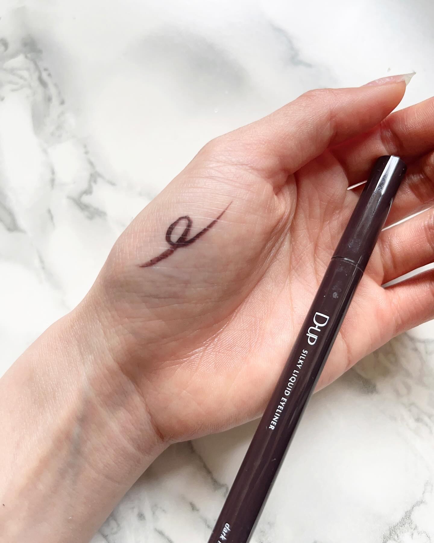 シルキーリキッドアイライナーWP/D-UP/リキッドアイライナーを使ったクチコミ（2枚目）